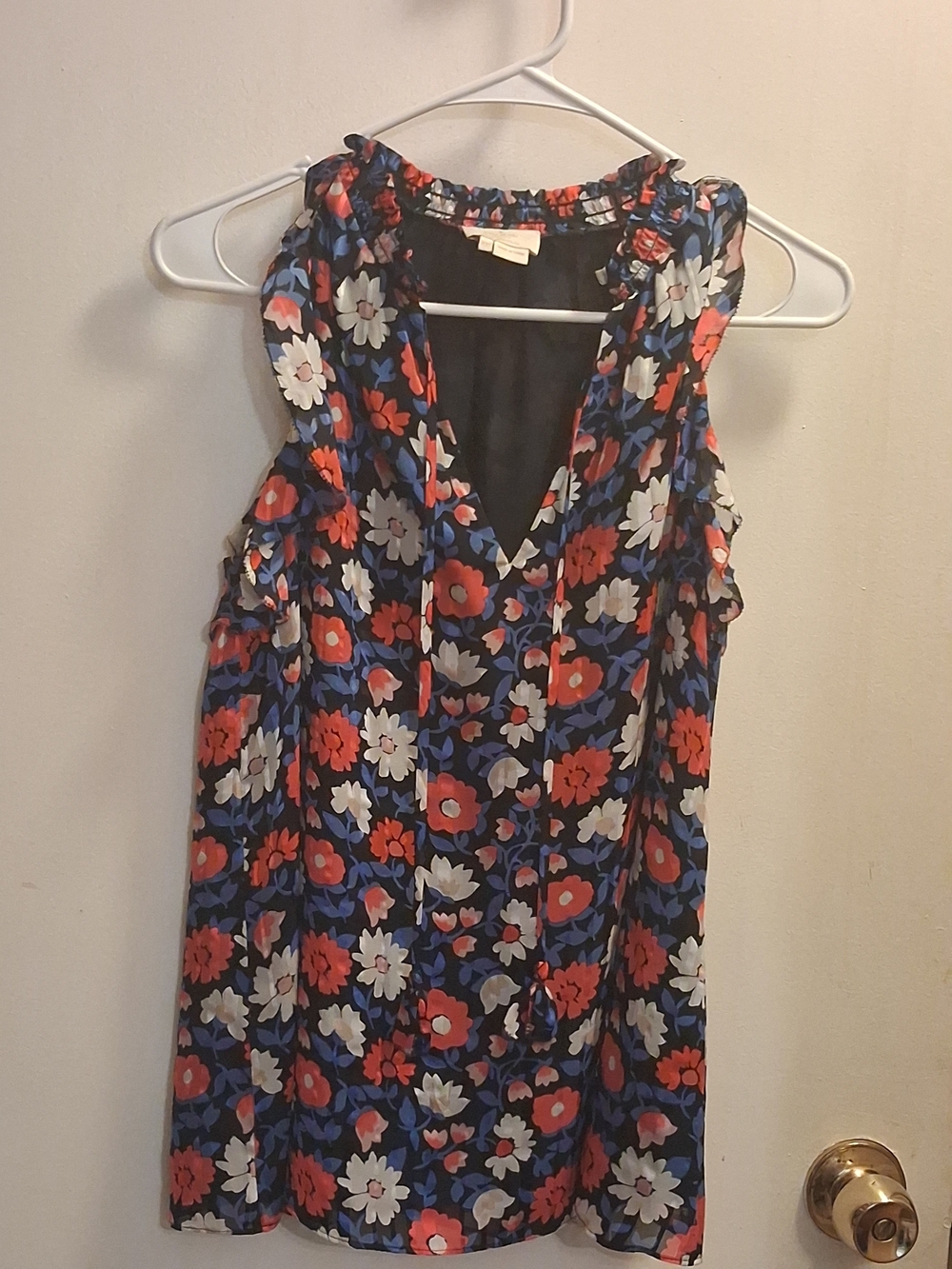 kate spade Black Floral V-Neck Sleeveless Camisole